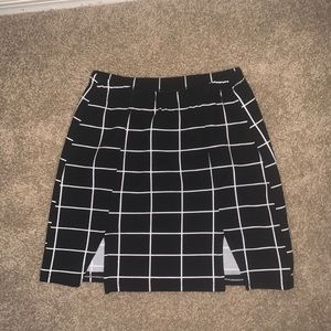 High waisted grid skirt!